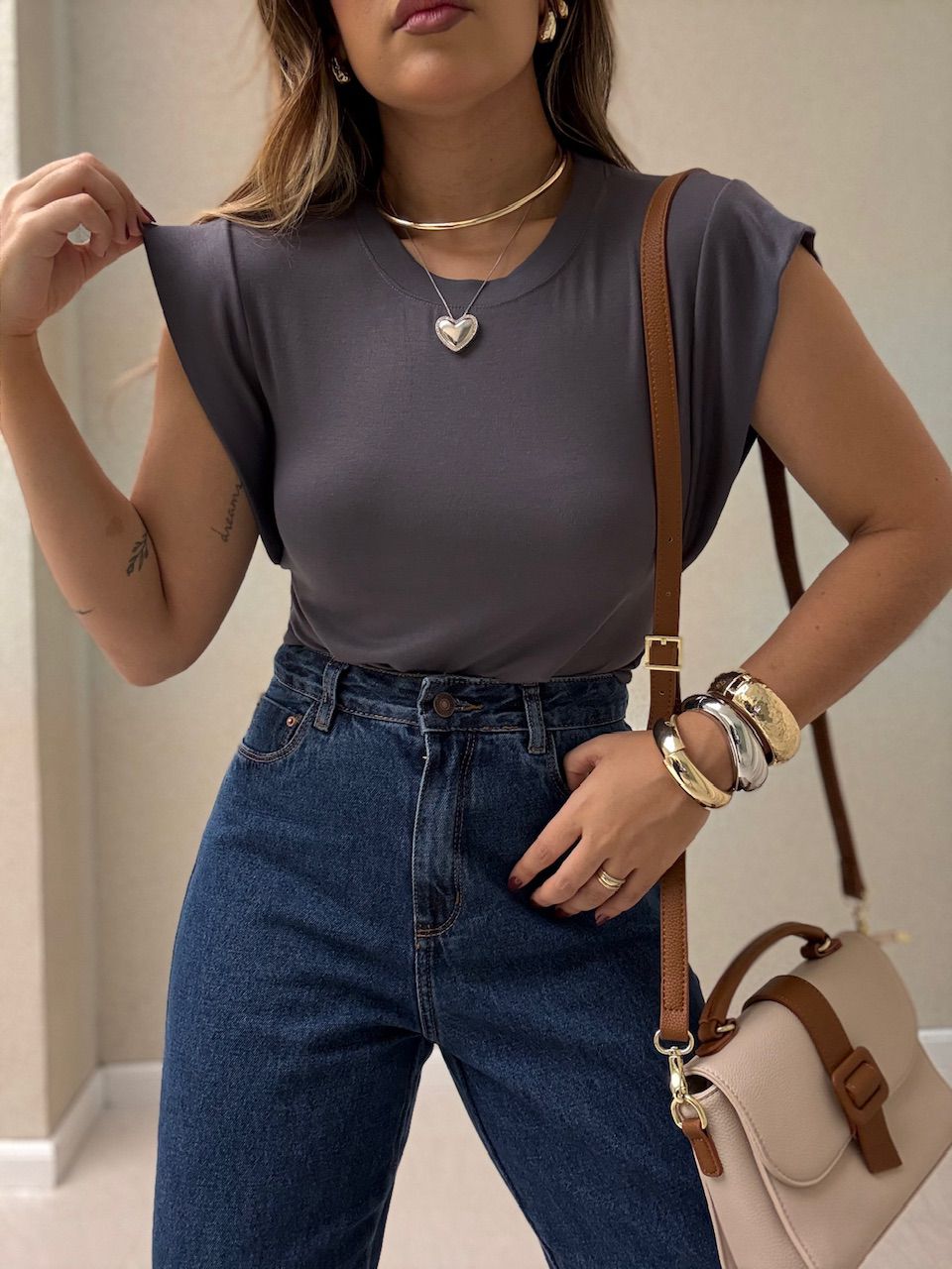 BLUSA BERENICE BASIC CINZA