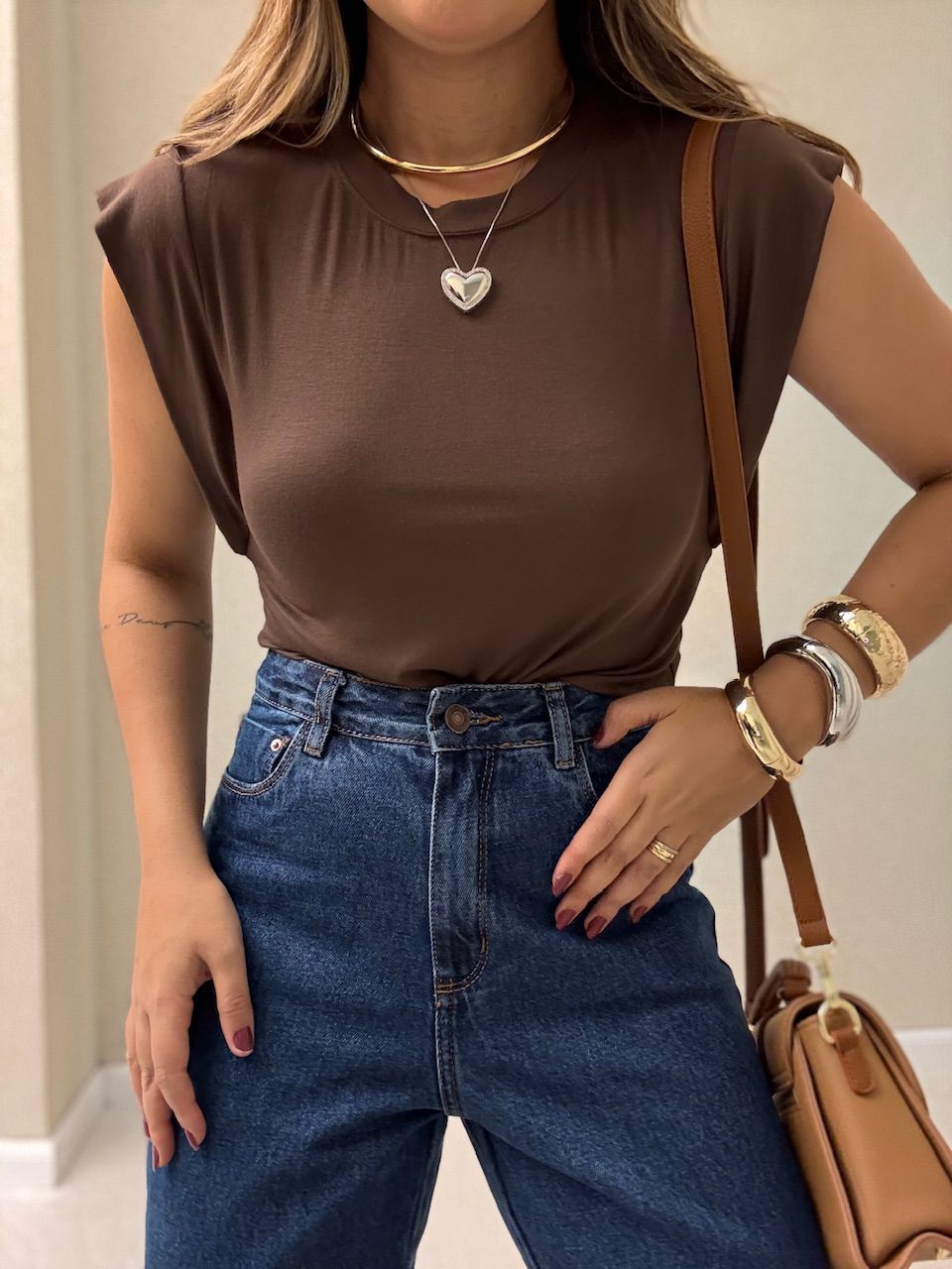 BLUSA BERENICE BASIC MARROM - 0064880054 - CAROLLA FERRARO