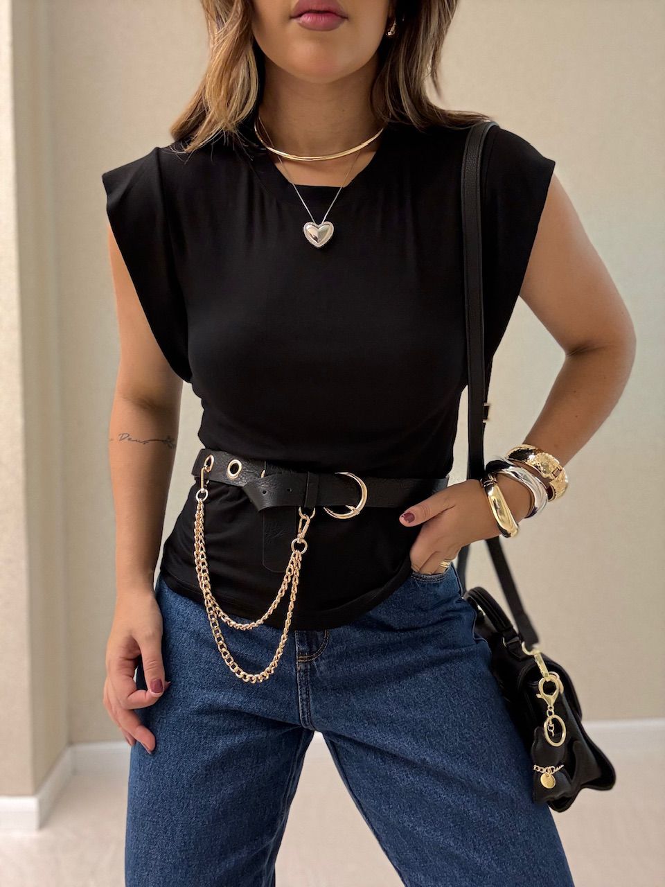 BLUSA BERENICE BASIC Preta - 0064880033 - CAROLLA FERRARO