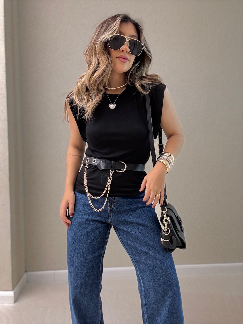 BLUSA BERENICE BASIC PRETA