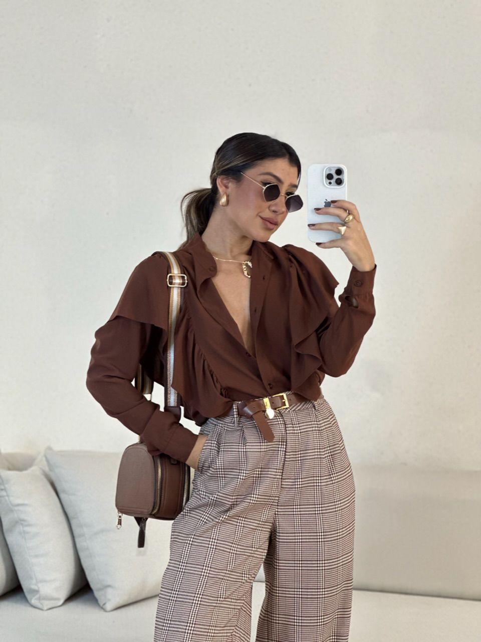 CAMISA DALILA BABADO MARROM - 0053490054 - CAROLLA FERRARO
