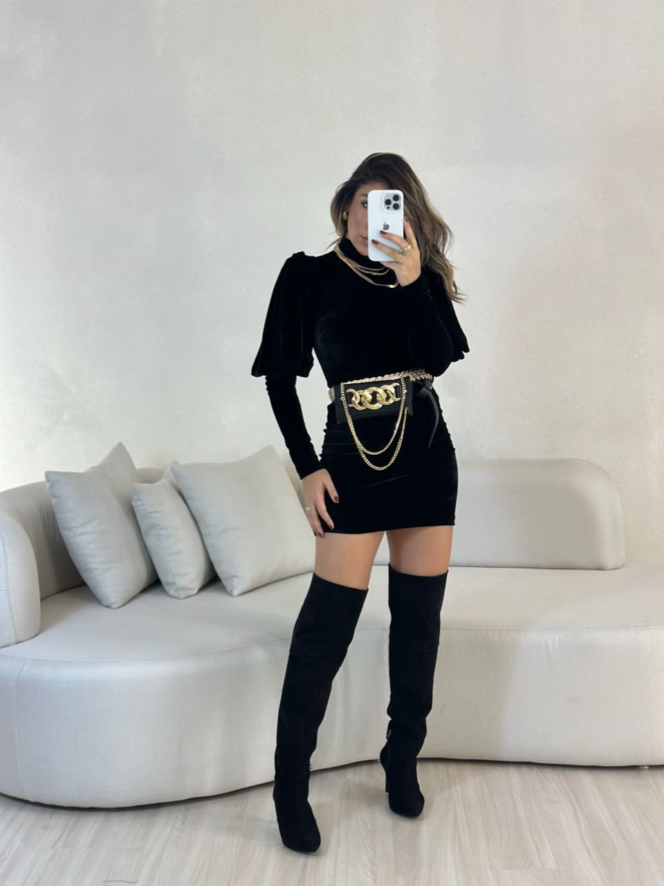 VESTIDO VELUDO MANGA BUFANTE PRETO