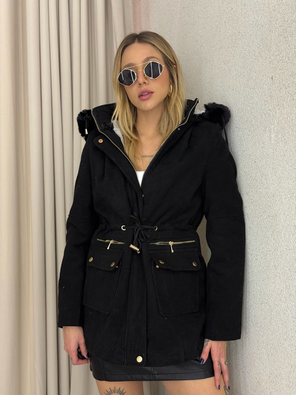 PARKA KARINA LÃ BATIDA PRETA - 0066260033 - CAROLLA FERRARO