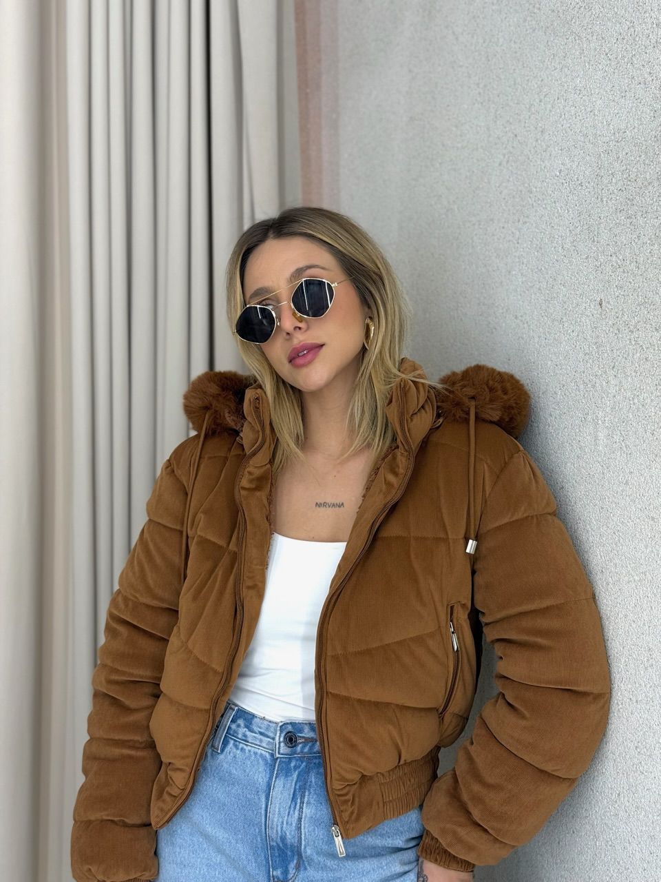 PUFFER BEATRIZ PELINHOS CARAMELO - 0066230095 - CAROLLA FERRARO