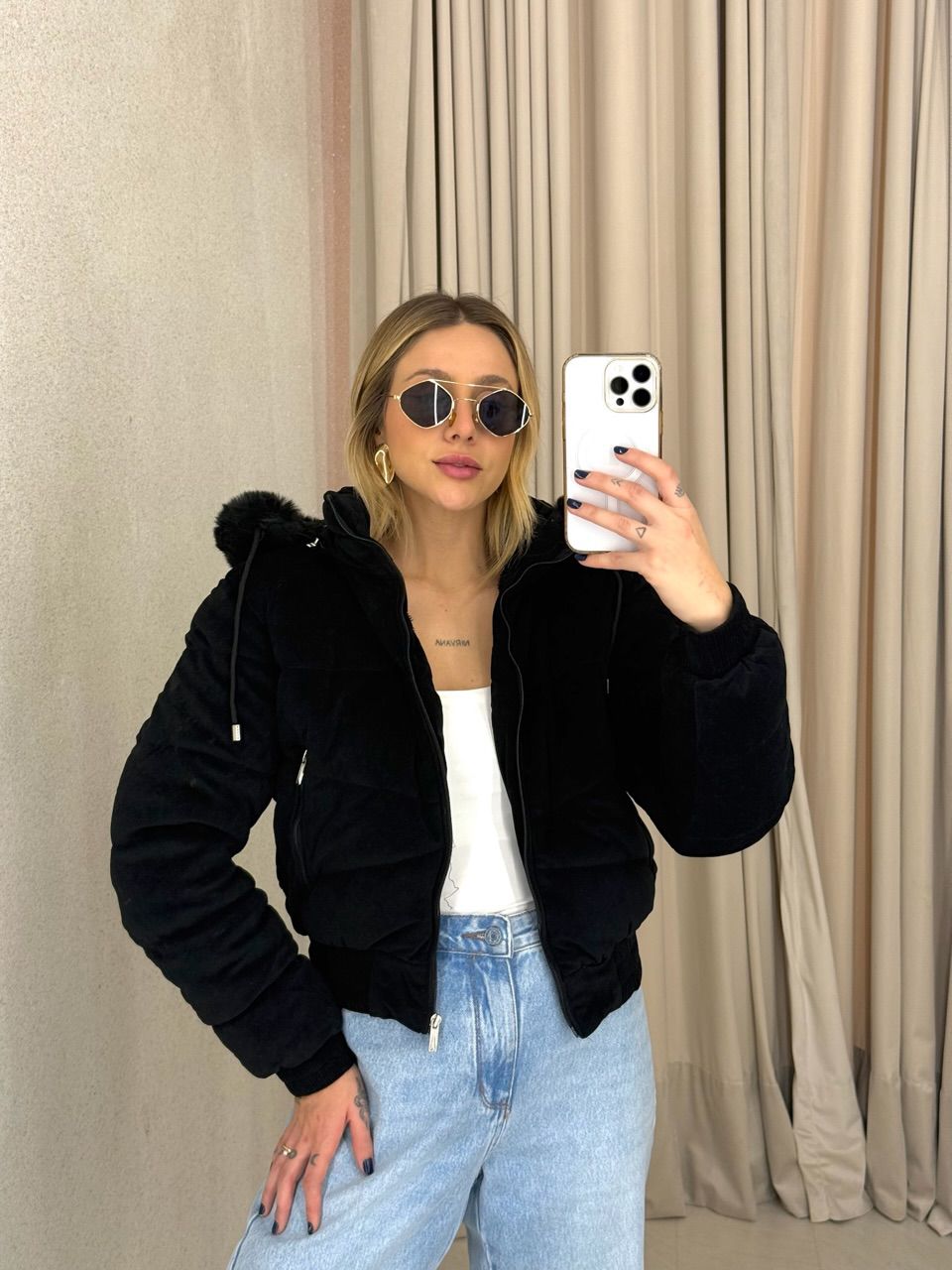 PUFFER BEATRIZ PELINHOS PRETA