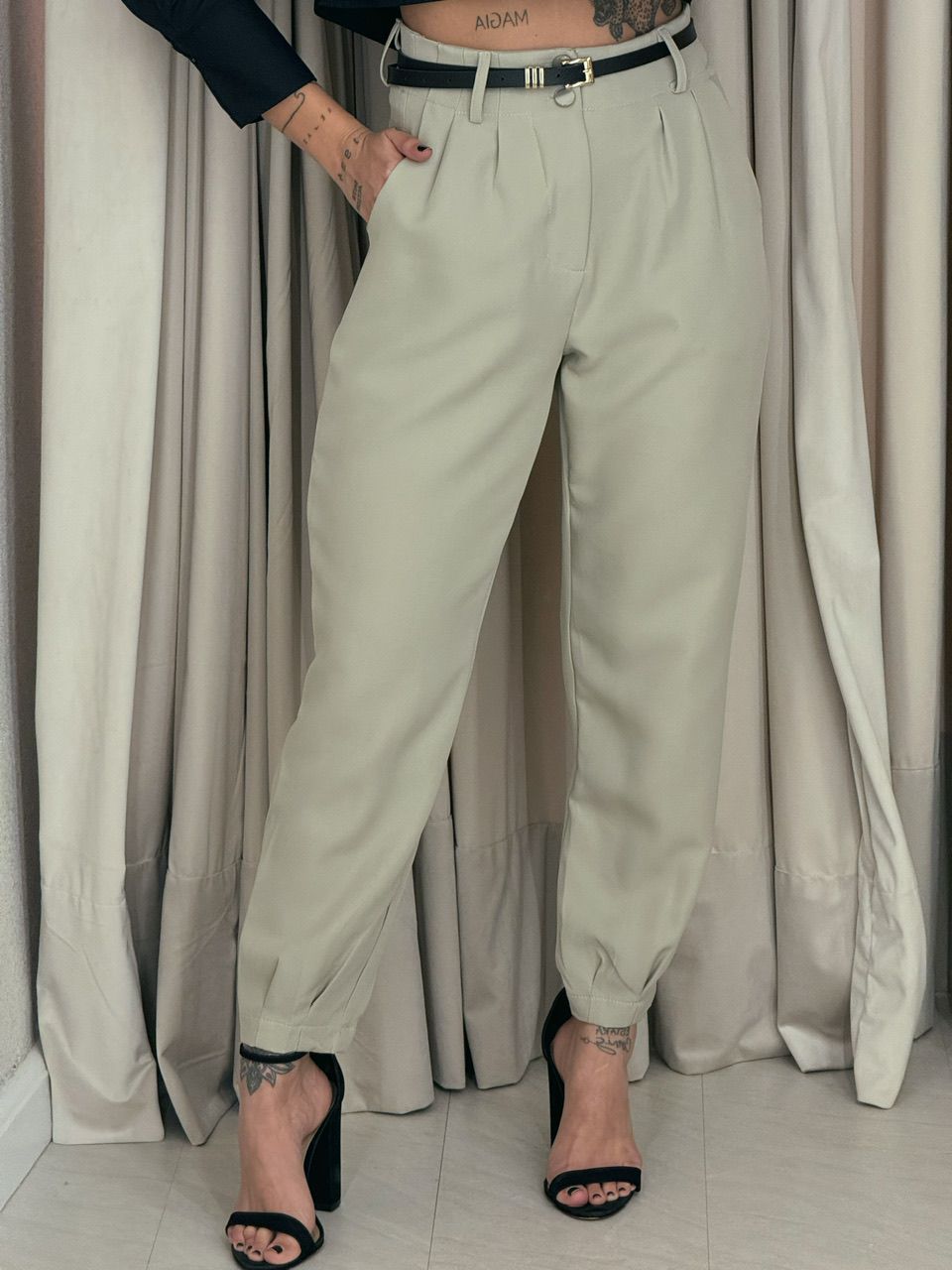 CALÇA SIMONE CENOURA CAQUI - 0055790096 - CAROLLA FERRARO
