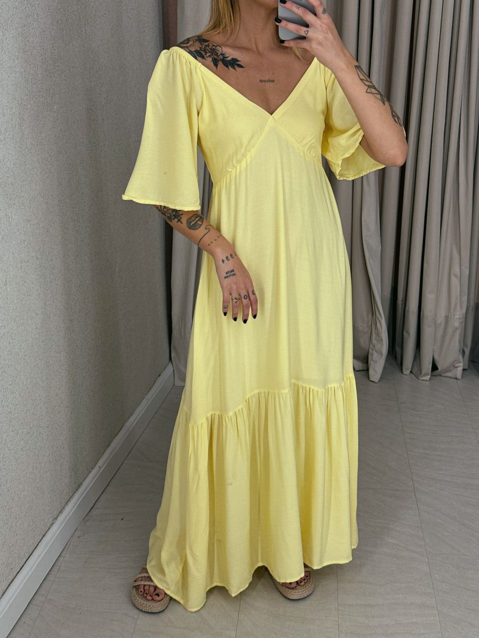 VESTIDO MANGA MIDI AMARELO
