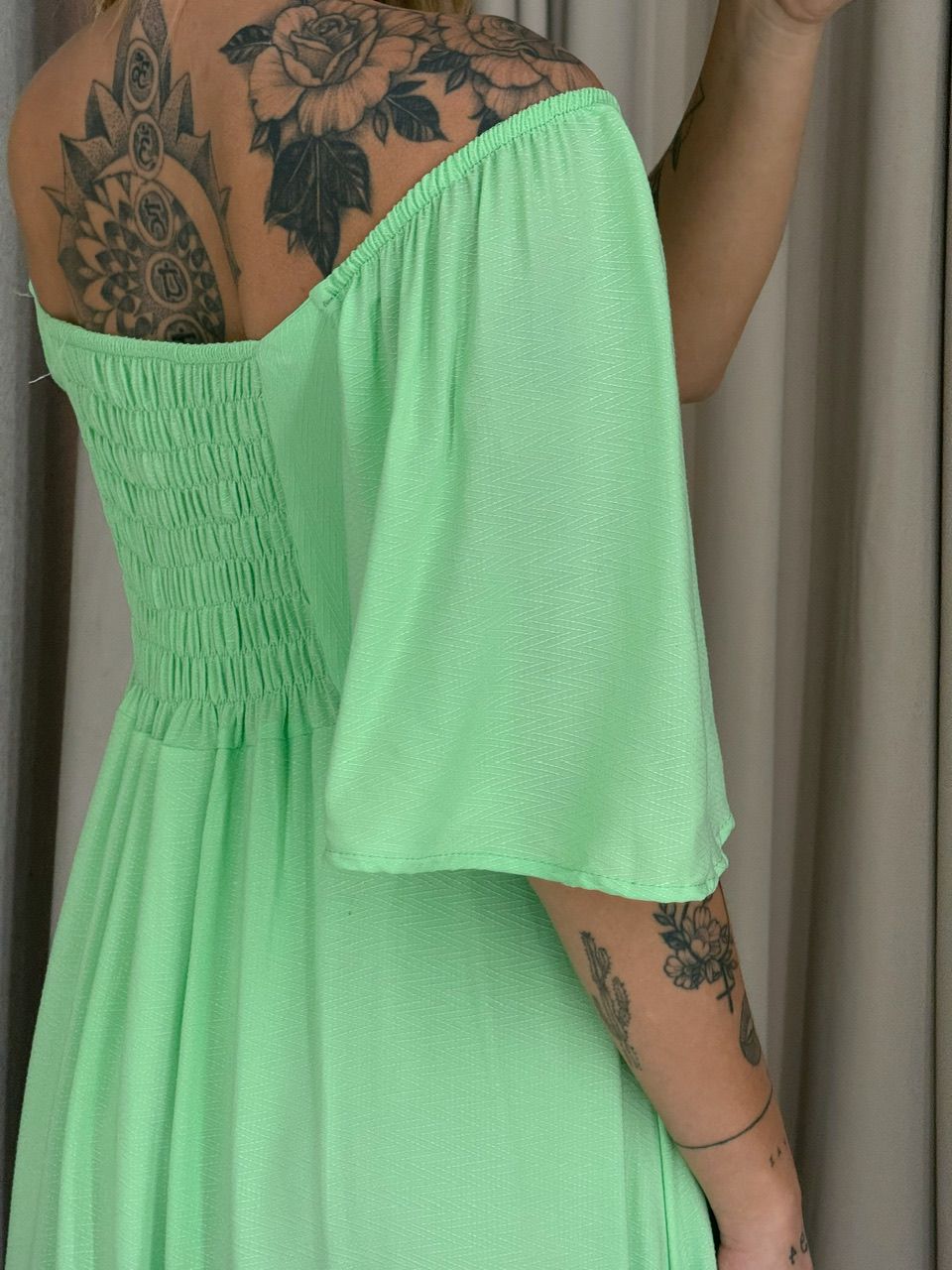 VESTIDO MANGA MIDI Verde Claro