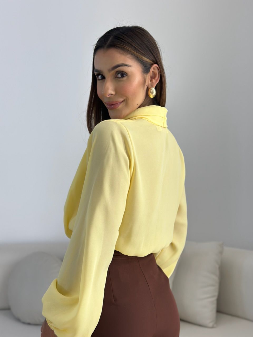 BLUSA LETICIA DECOTE AMARELA