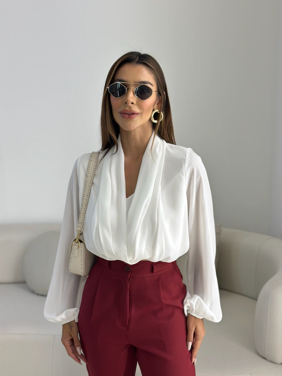 BLUSA LETICIA DECOTE OFF - 0068260048 - CAROLLA FERRARO