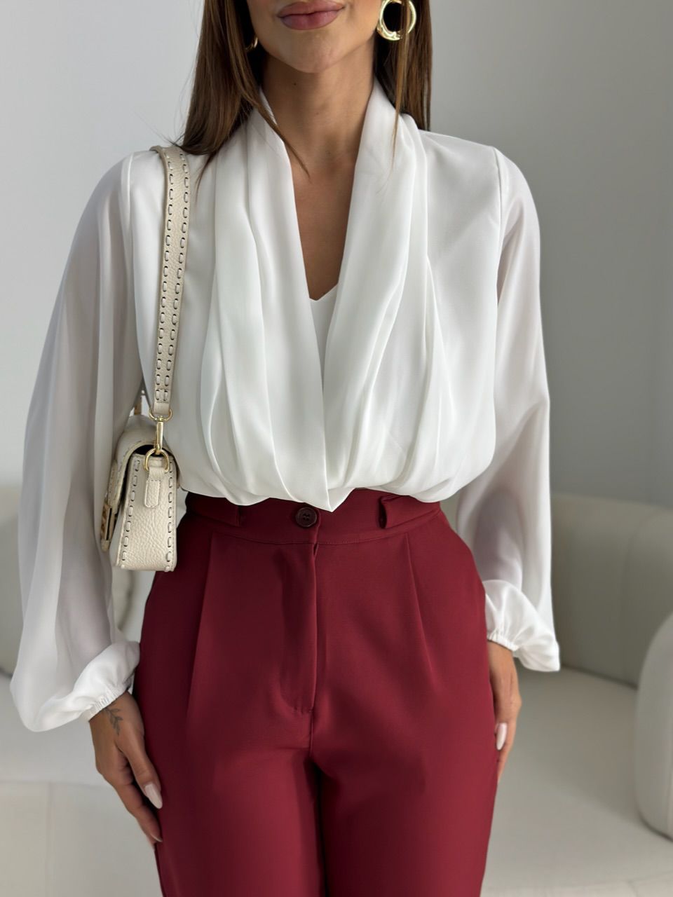 BLUSA LETICIA DECOTE OFF