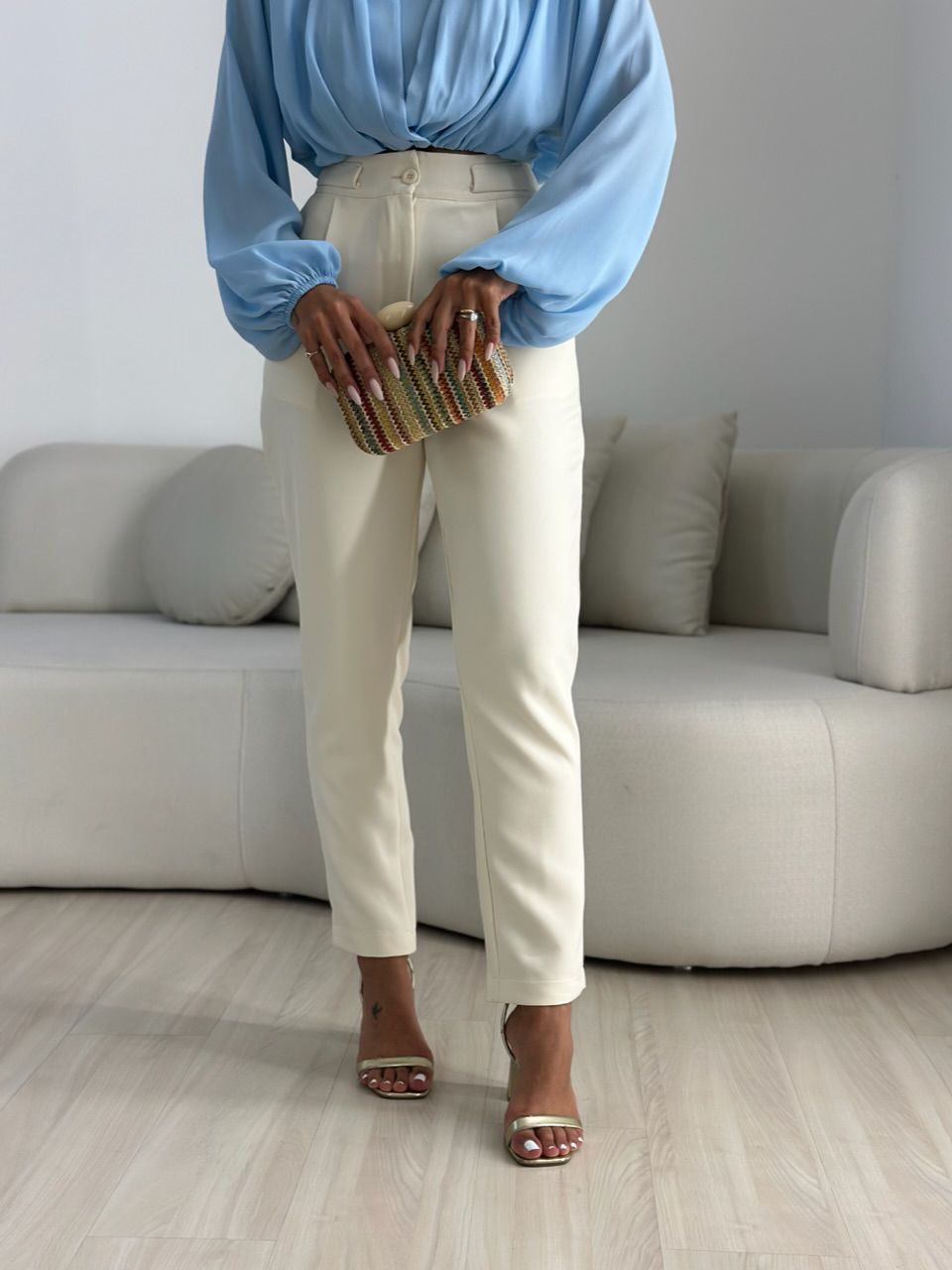 CALÇA ELEONORA SKINNY OFF