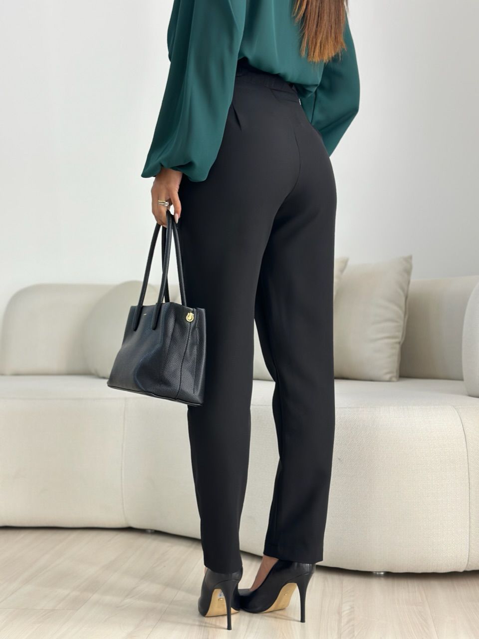 CALÇA ELEONORA SKINNY PRETA