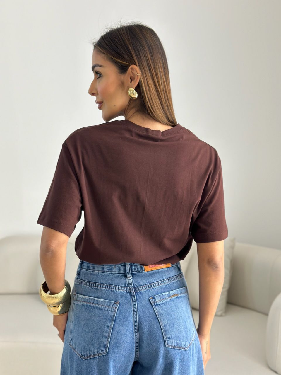 T-SHIRT JÉSSICA ESTAMPADA MARROM
