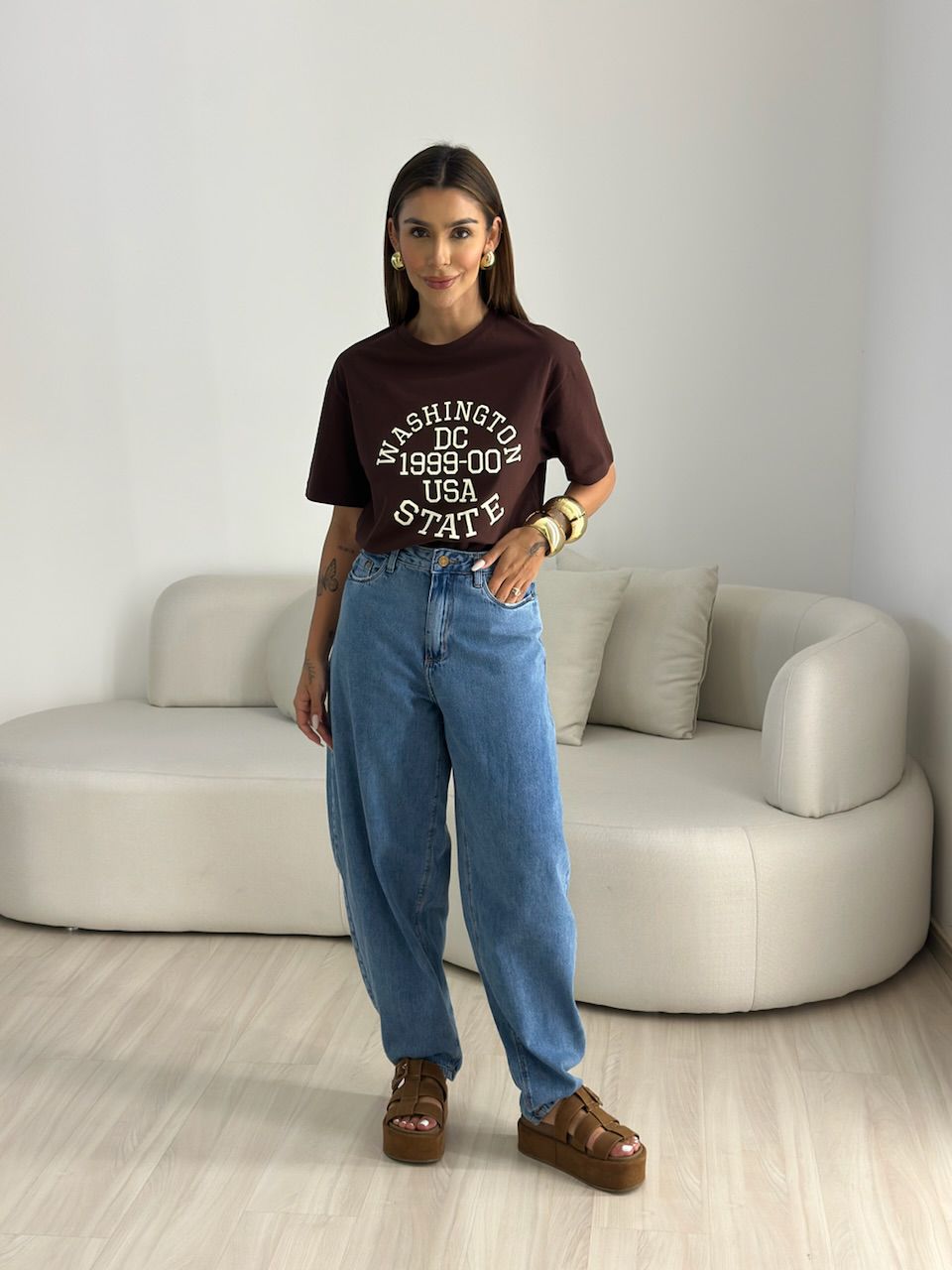 T-SHIRT JÉSSICA ESTAMPADA MARROM