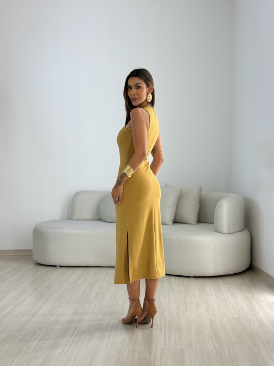 VESTIDO STEFANI LONGUETE CARAMELO
