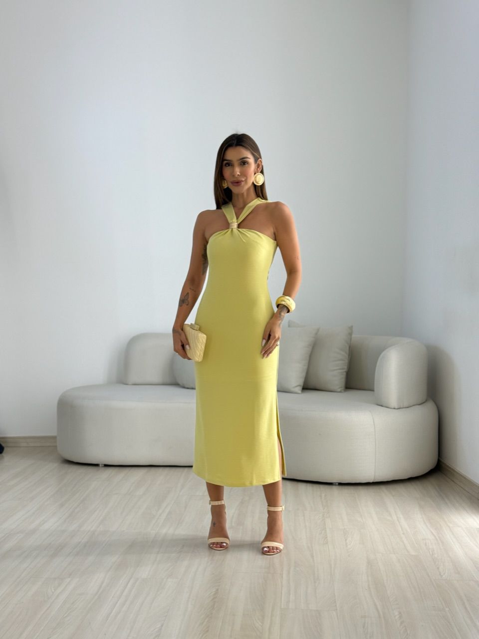 VESTIDO STEFANI LONGUETE MOSTARDA - 0068310051 - CAROLLA FERRARO