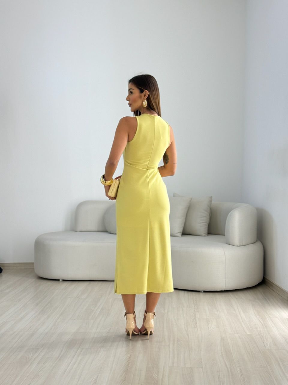 VESTIDO STEFANI LONGUETE MOSTARDA