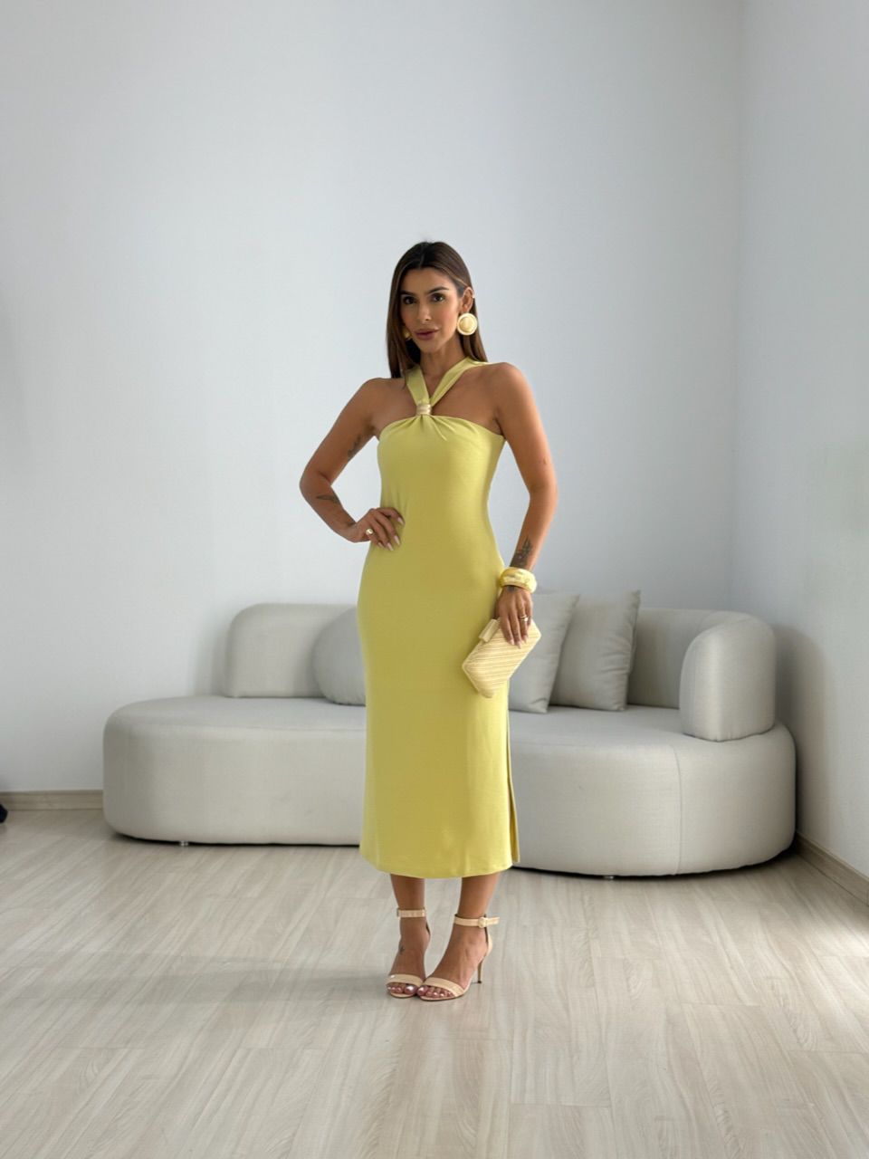 VESTIDO STEFANI LONGUETE MOSTARDA
