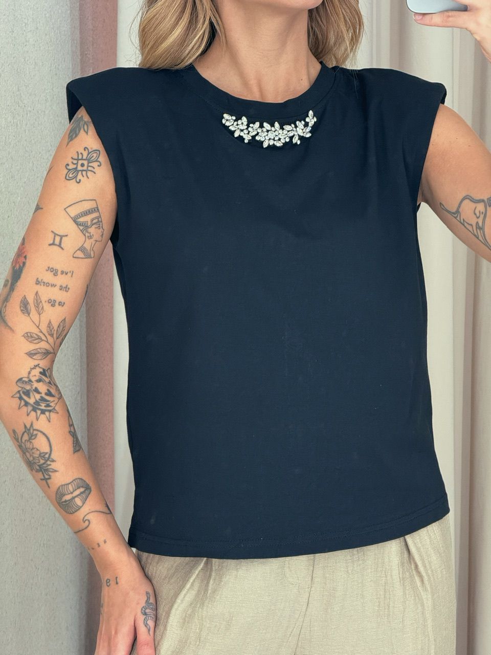 BLUSA MAITÊ MUSCLE PRETA