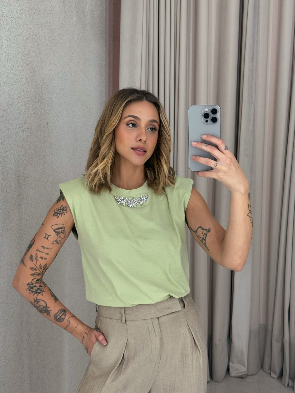 BLUSA MAITÊ MUSCLE VERDE - 0056730014 - CAROLLA FERRARO