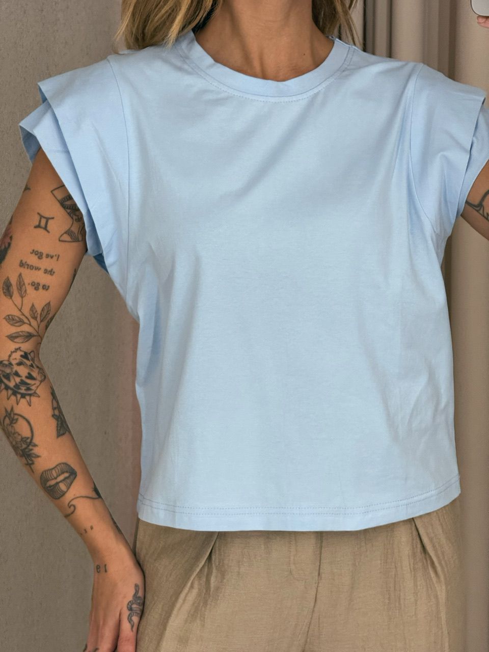 BLUSA MAYA DETALHE MANGA AZUL