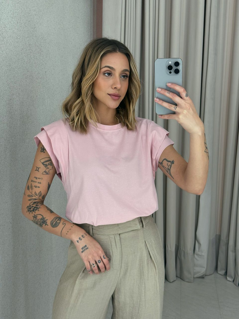 BLUSA MAYA DETALHE MANGA ROSA - 0056760031 - CAROLLA FERRARO