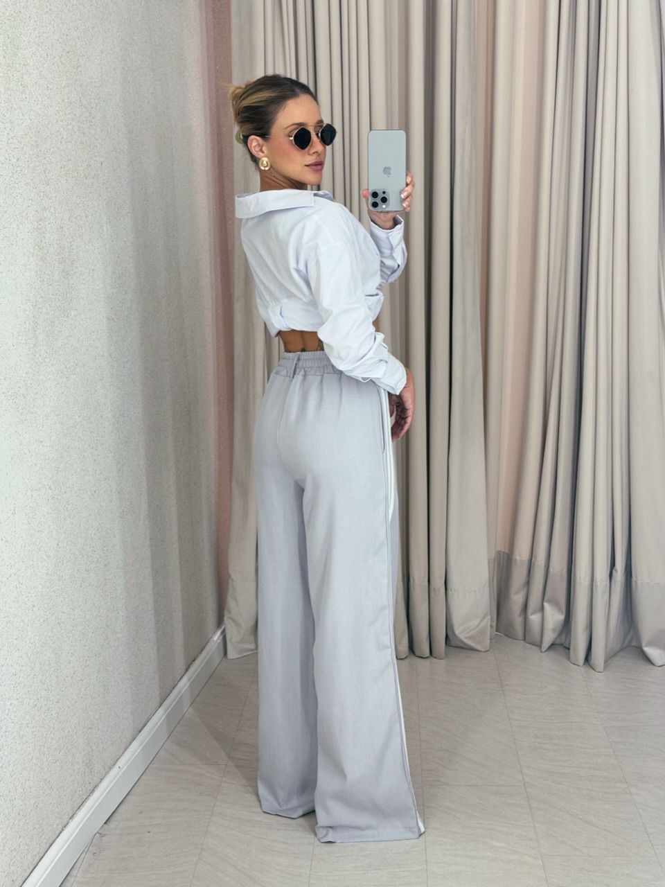 CALÇA KATHERINE LISTRAS Cinza