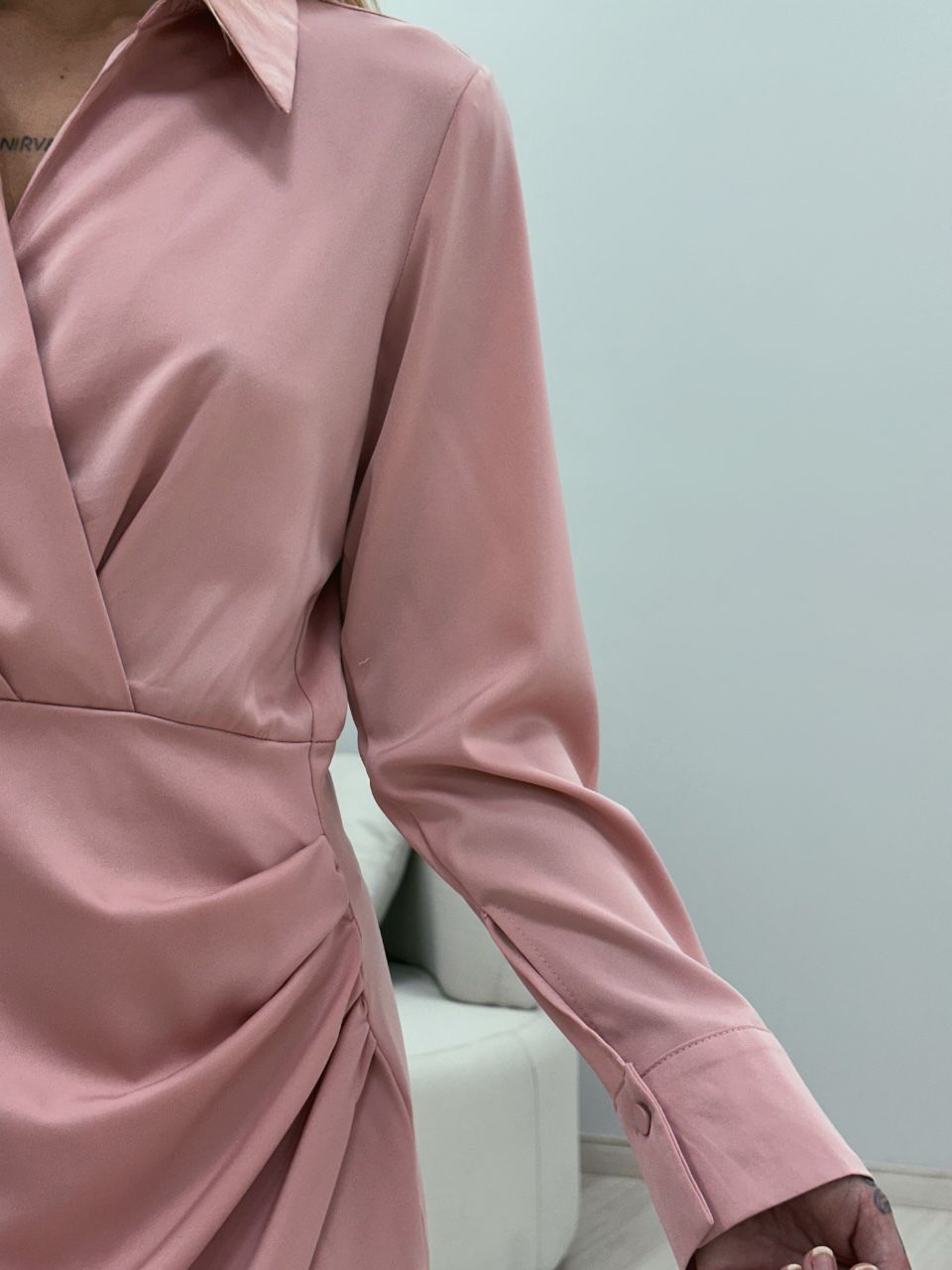 VESTIDO ACETINADO MANGA LONGA ROSÊ