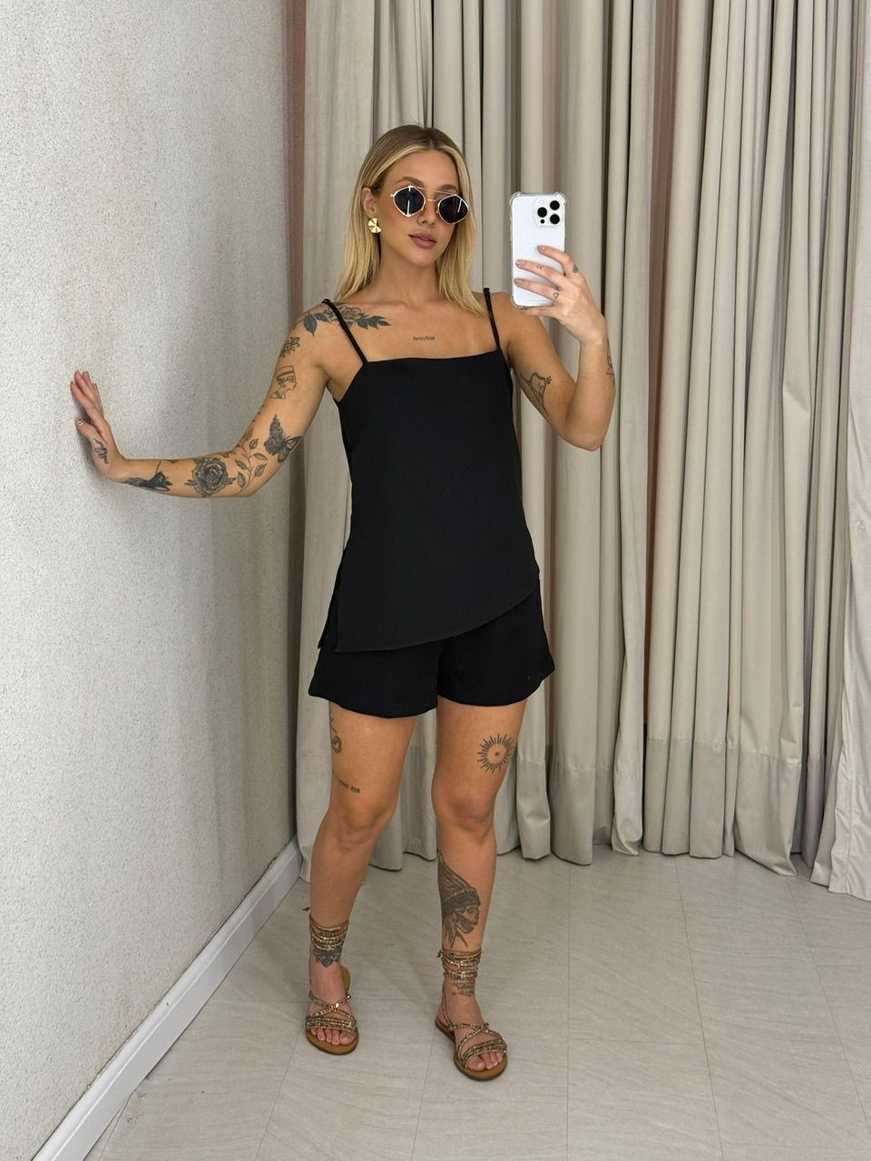 CONJUNTO ROSELI SHORT PRETO