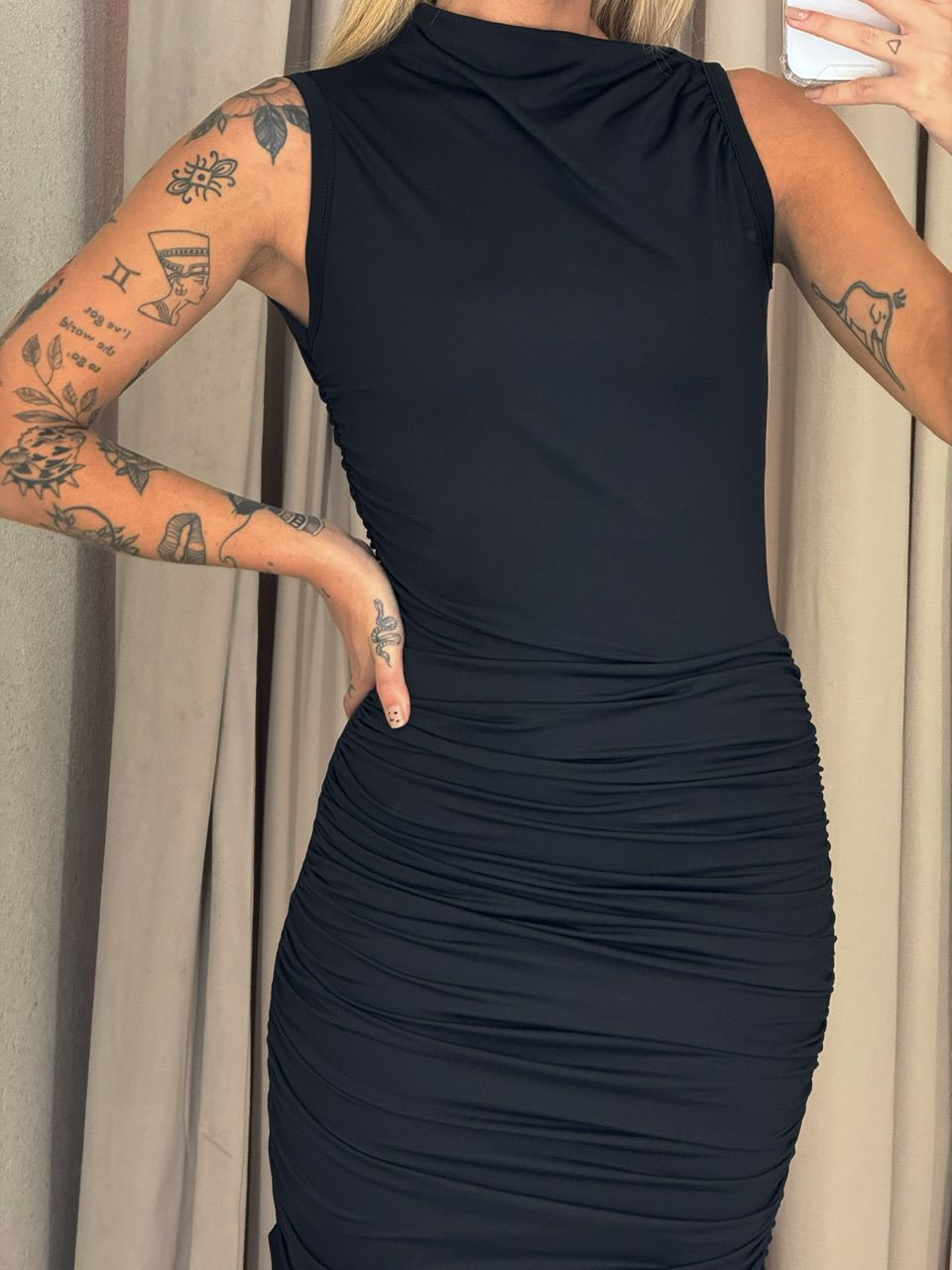 VESTIDO GIANA FRANZIDO PRETO