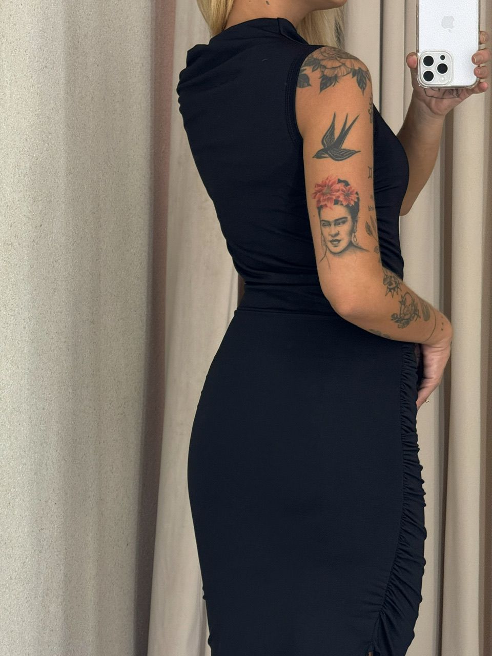 VESTIDO GIANA FRANZIDO PRETO