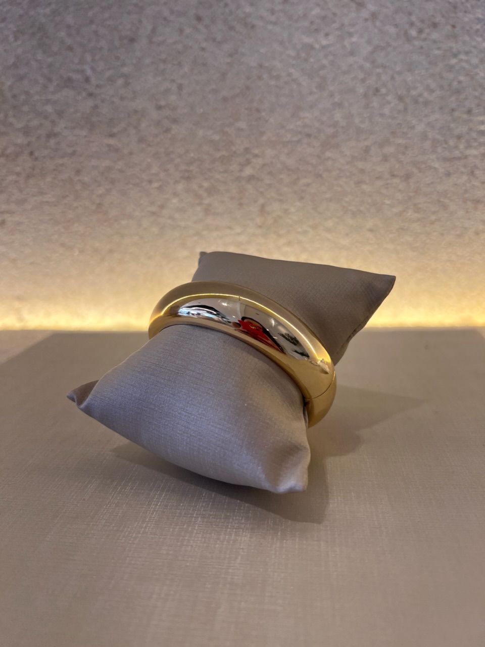 BRACELETE MAVI FINO DOURADO
