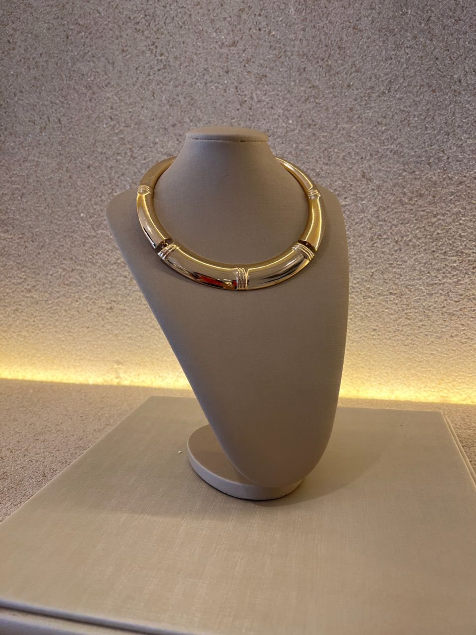 CHOKER NINA BRINCO DOURADO