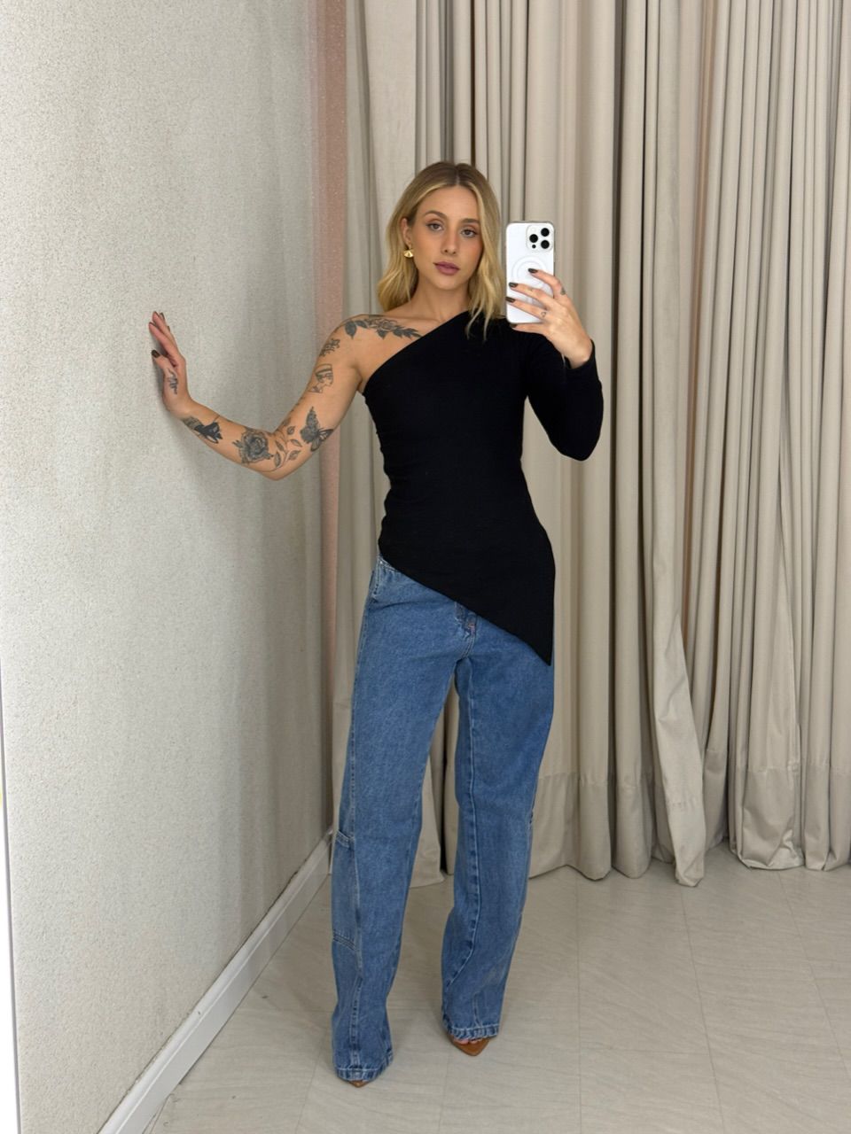 BLUSA MARIA ALICE NULA MANGA PRETA