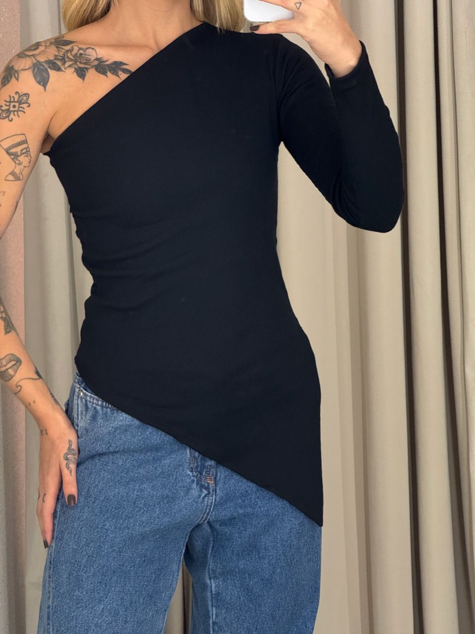 BLUSA MARIA ALICE NULA MANGA PRETA