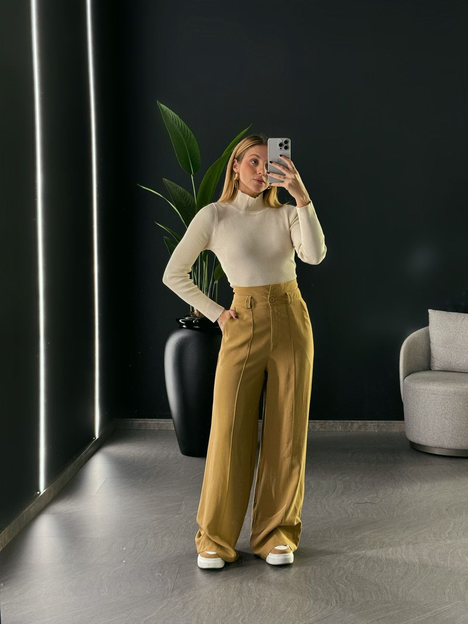 CALÇA OLIVIA PANTALONA OCRE - 0052590357 - CAROLLA FERRARO