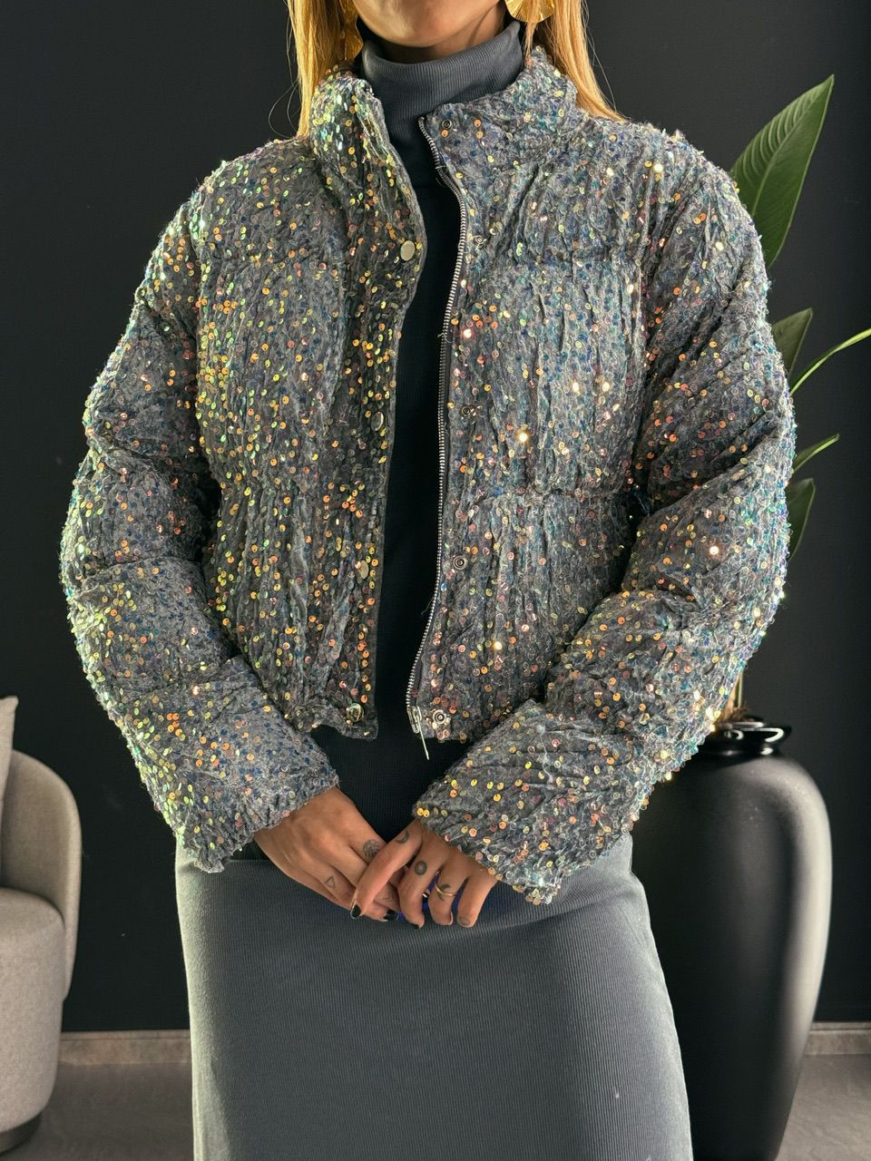 PUFFER ANA FLAVIA PAETÊ CINZA