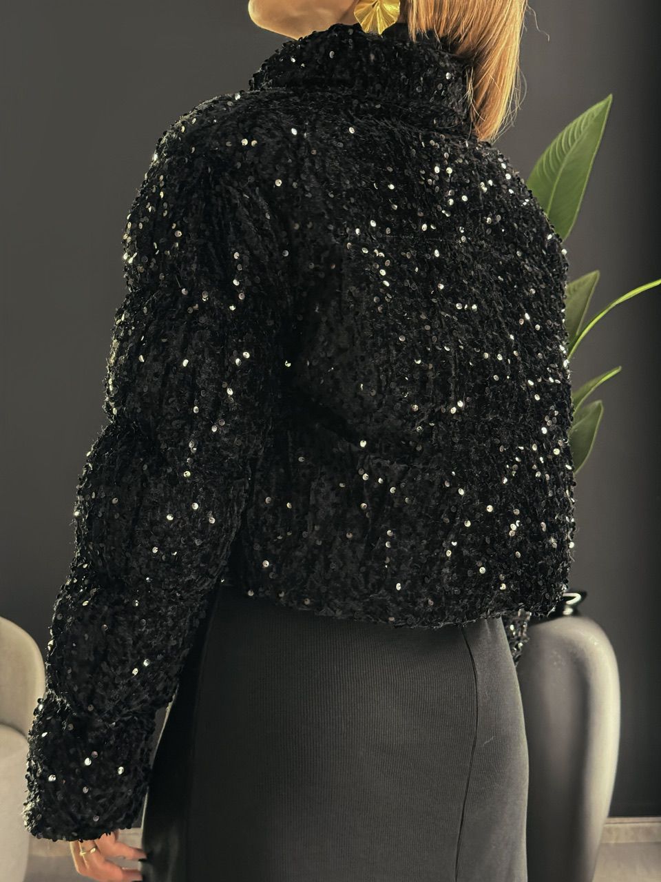 PUFFER ANA FLAVIA PAETÊ PRETO