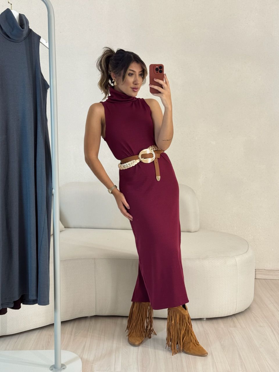 VESTIDO GOLA ALTA CANELADO CHERRY RED