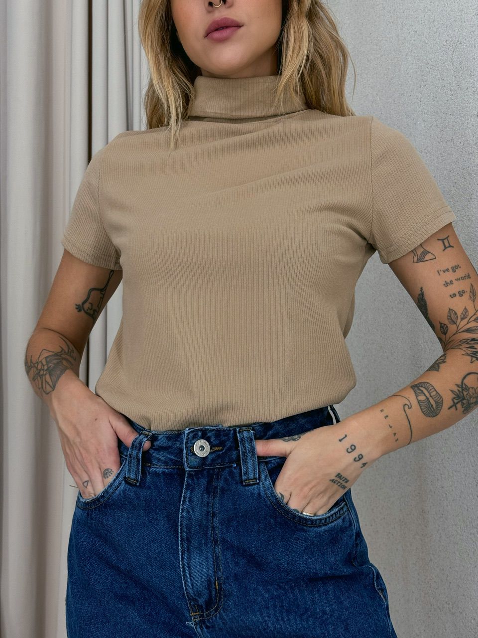 BLUSA JOSI CANELADA GOLA NUDE