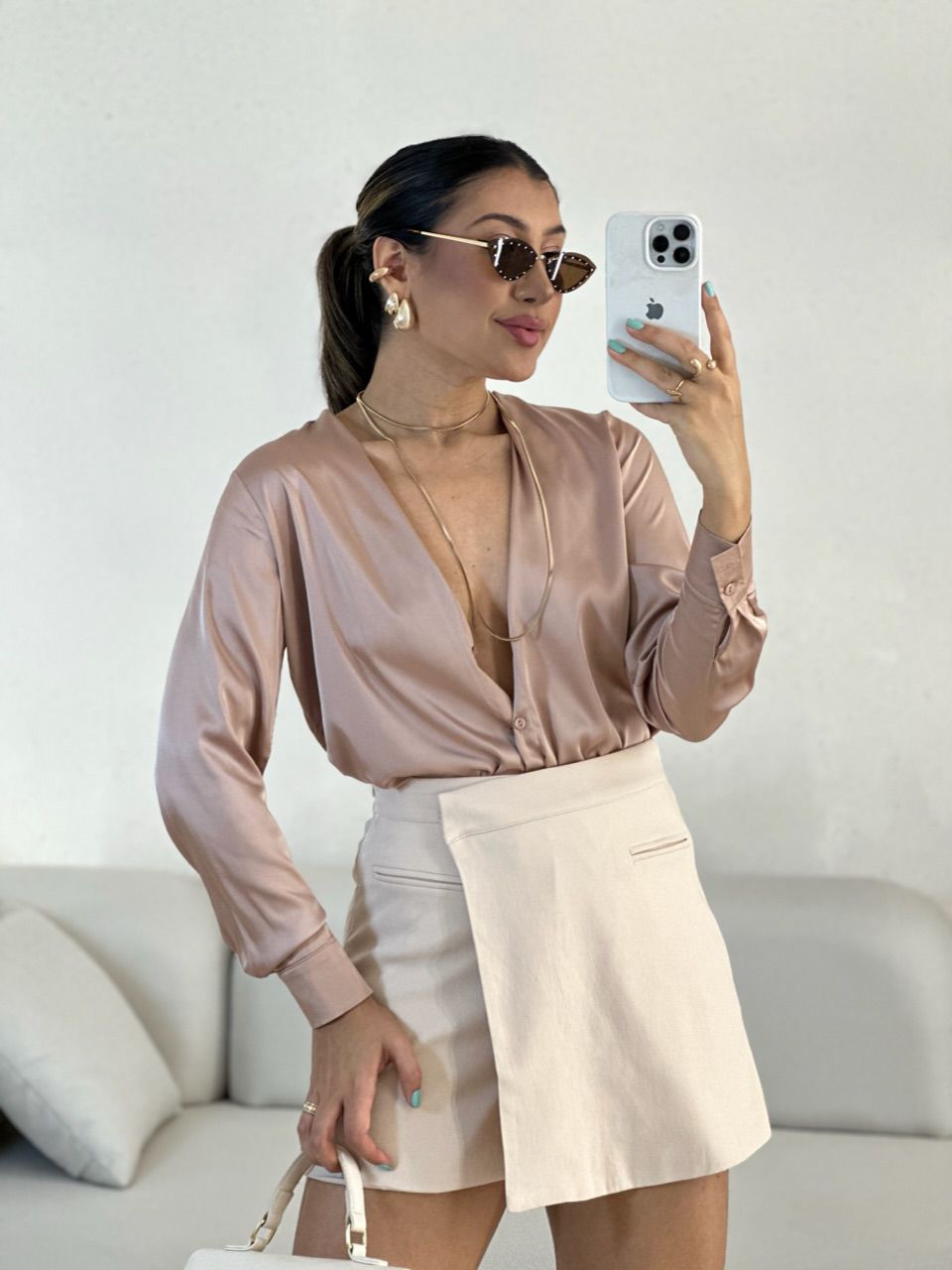 CAMISA ACETINADA NUDE - 0055890049 - CAROLLA FERRARO