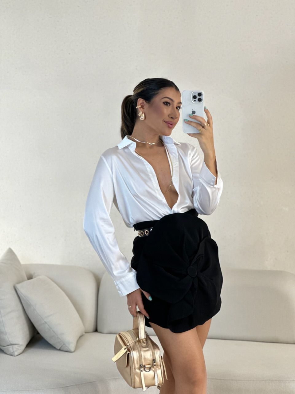 SAIA FABIANA FLOR PRETA