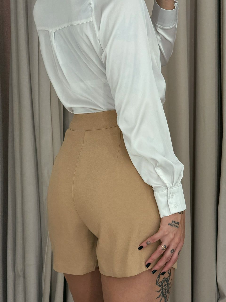 SHORT SAIA AURORA NUDE