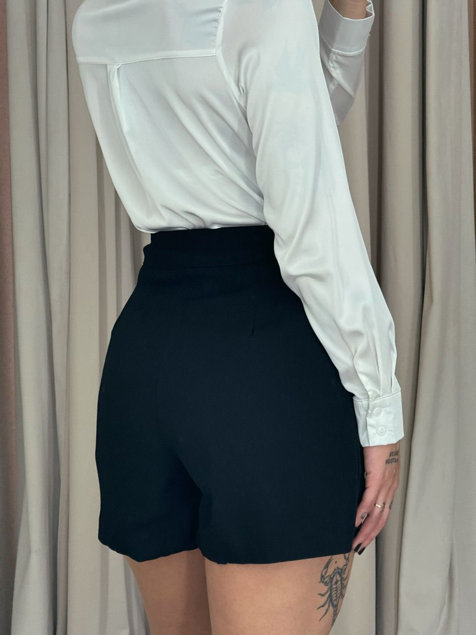 SHORT SAIA AURORA PRETO