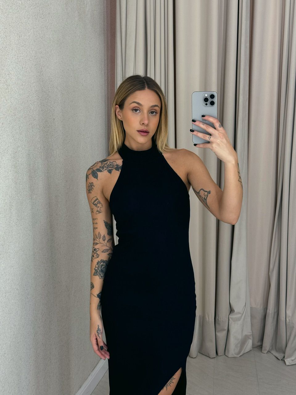 VESTIDO FÁTIMA MIDI FENDA PRETO