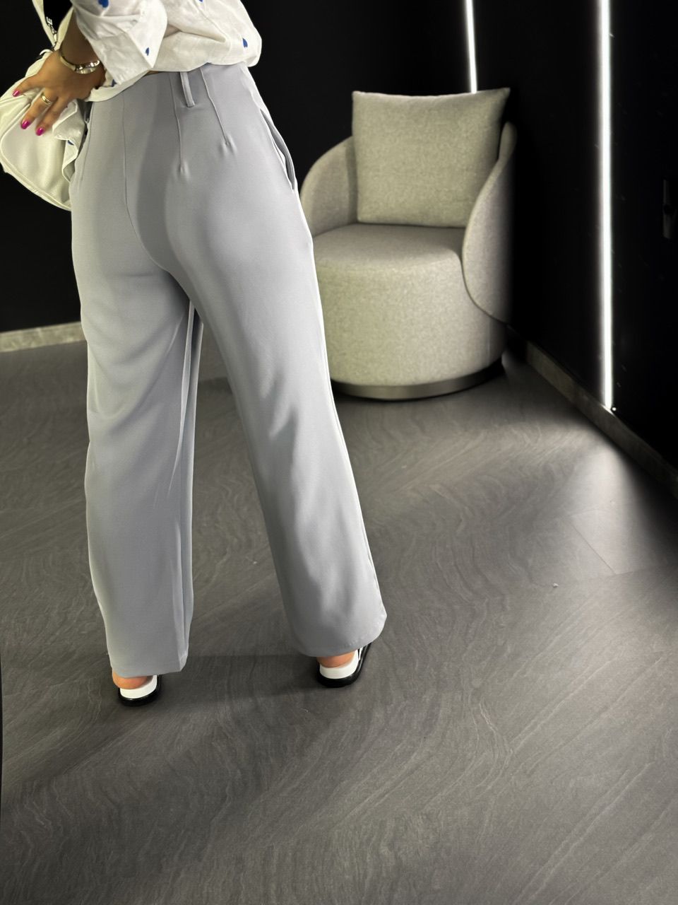 CALÇA HELENA PANTALONA CINZA