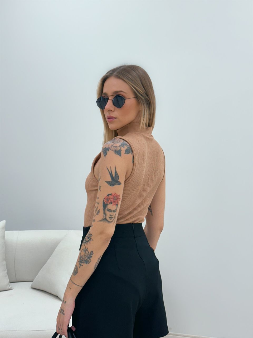 BODY GOLA ALTA NUDE