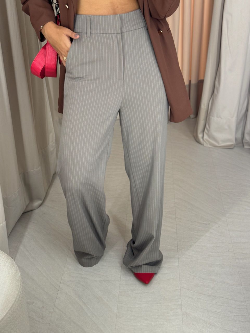 CALÇA RISCA DE GIZ PANTALONA CAQUI