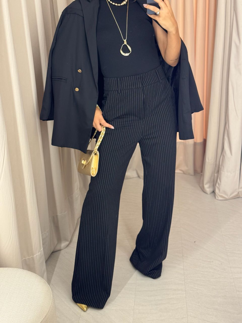 CALÇA RISCA DE GIZ PANTALONA PRETA - 0049330033 - CAROLLA FERRARO